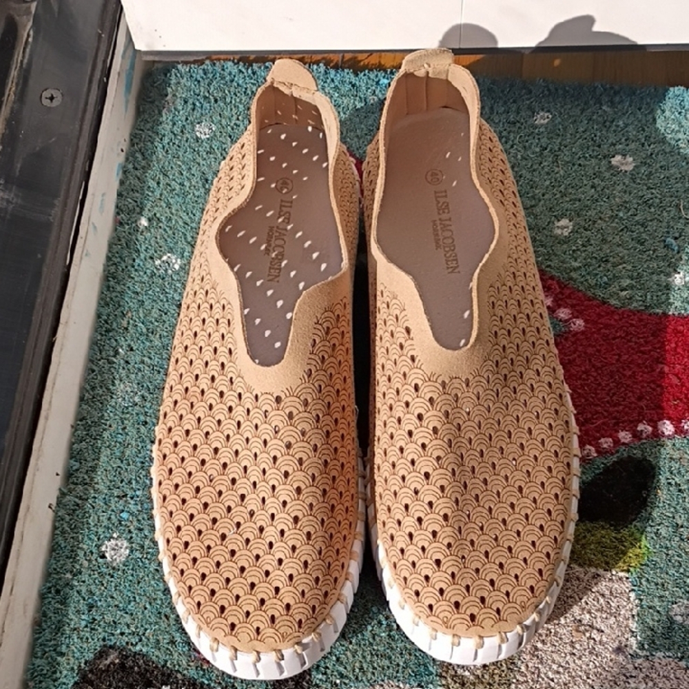 Ilse Jacobsen Beige Slip-On Shoes Size 40